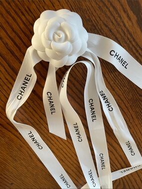 Authentic CHANEL White Camellia Ribbon Bow Gift Packaging 66” Loop Set